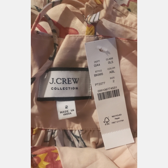 39. J.Crew Keyhole cotton poplin maxi dress in placed floral - Picture 7 of 9